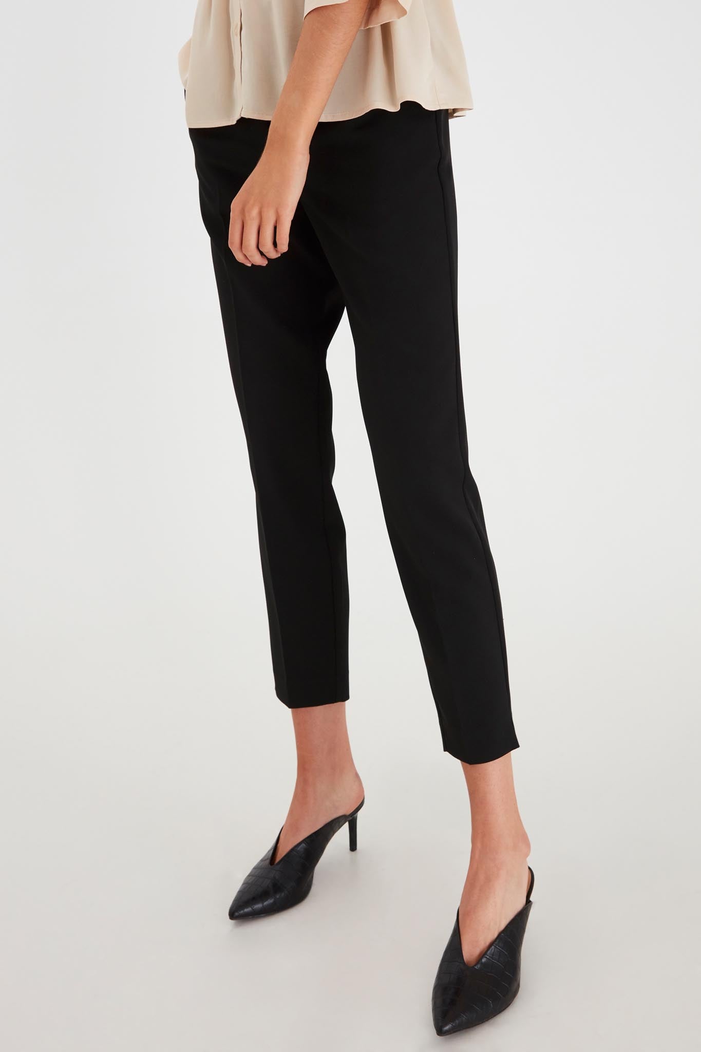 Schwarze Stoffhose Damen Regular Fit ankle length - Blossom Hair & Fashion