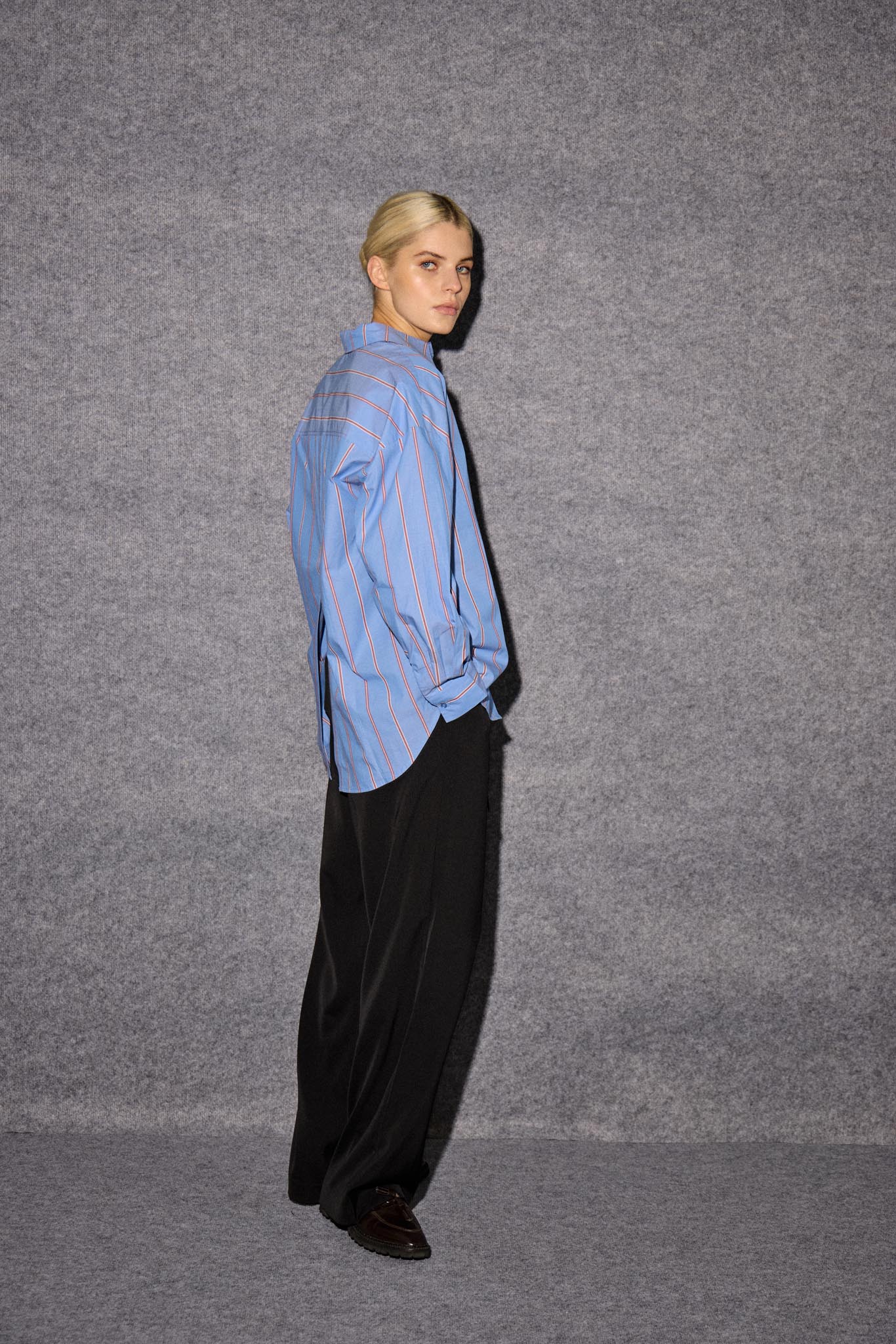 Schwarze Stoffhose wide leg high waist - Blossom Hair & Fashion