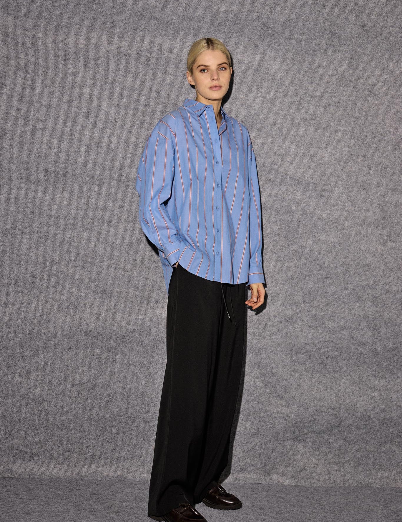 Schwarze Stoffhose wide leg high waist - Blossom Hair & Fashion