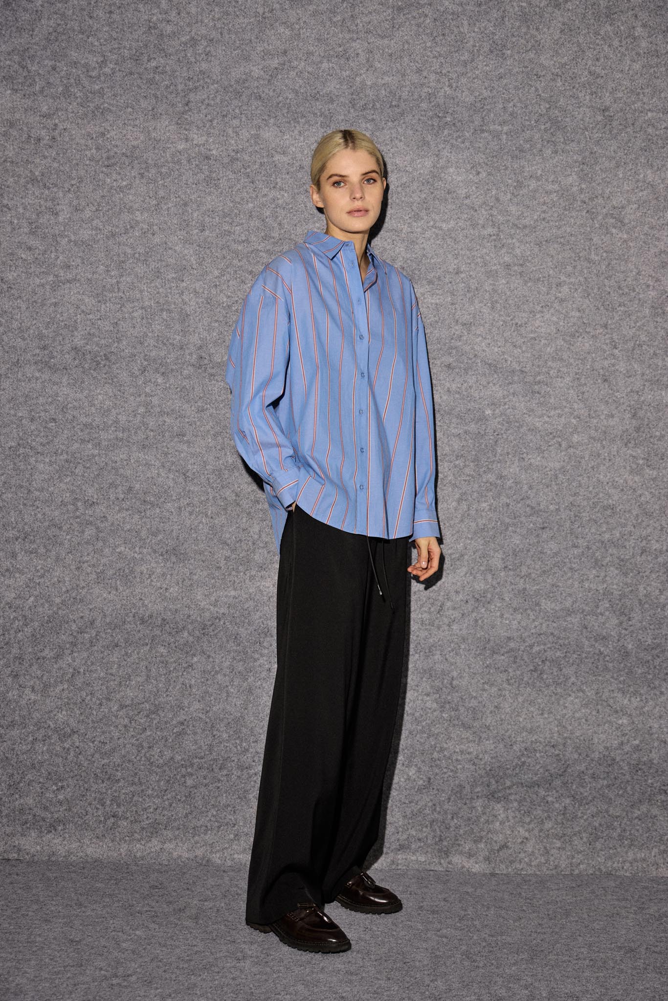 Schwarze Stoffhose wide leg high waist - Blossom Hair & Fashion