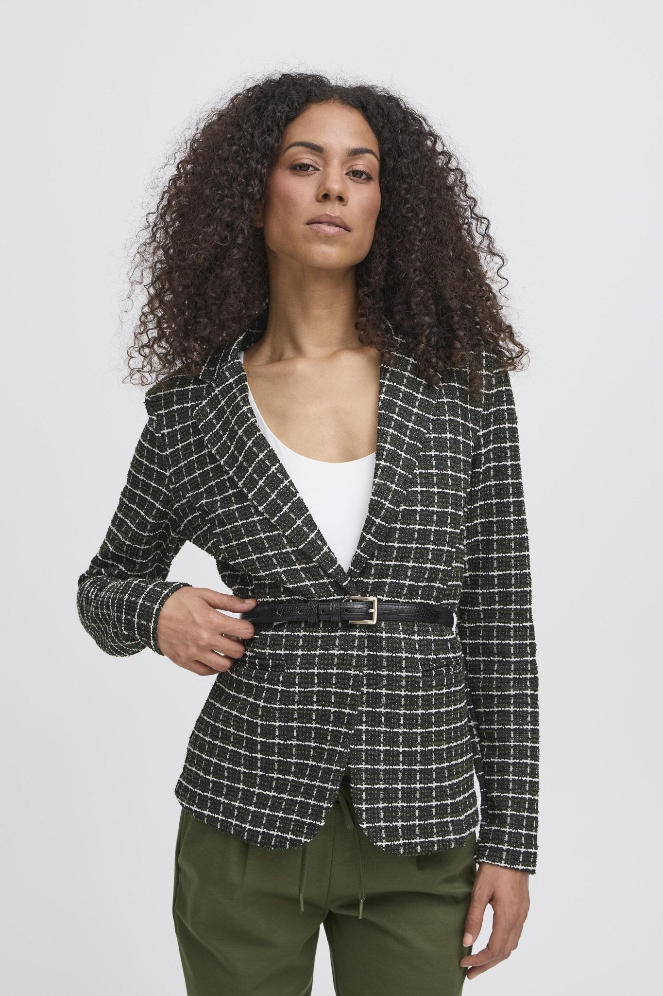 Schwarzer Guertel mit feiner Struktur - Blossom Hair & Fashion