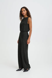 Schwarzer Jumpsuit mit weitem Bein - Blossom Hair & Fashion