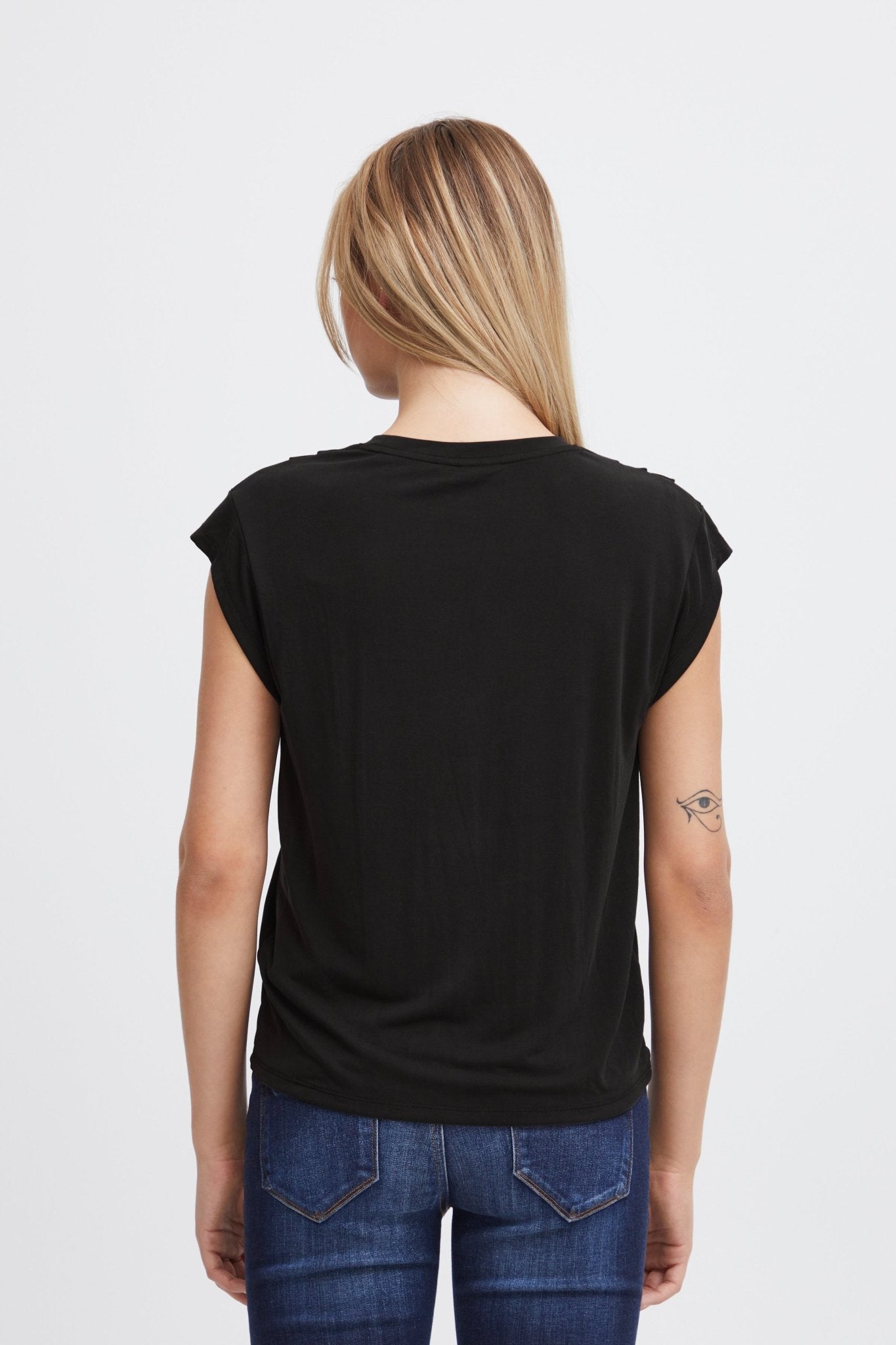 Schwarzes ärmelloses Shirt mit Boxy Fit - Blossom Hair & Fashion