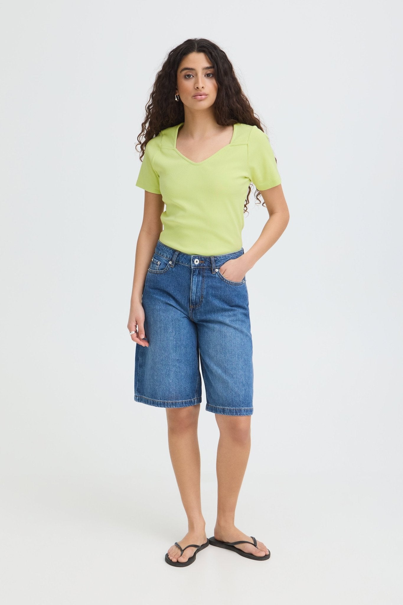 Shirt mit V - Ausschnit - Blossom Hair & Fashion