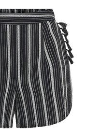 Shorts mit Streifen und Fransen in Schwarz - Blossom Hair & Fashion