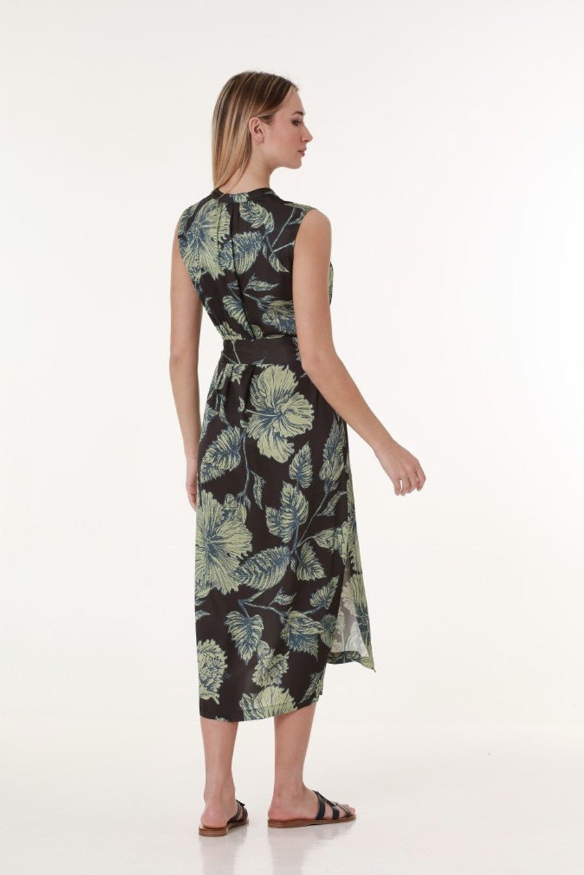 Sommerkleid mit tropischem Print – Leicht & stilvoll für Deinen mediterranen Look - Blossom Hair & Fashion