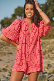 Sommerlicher Playsuit mit Knopfleiste und Statementprint - Blossom Hair & Fashion