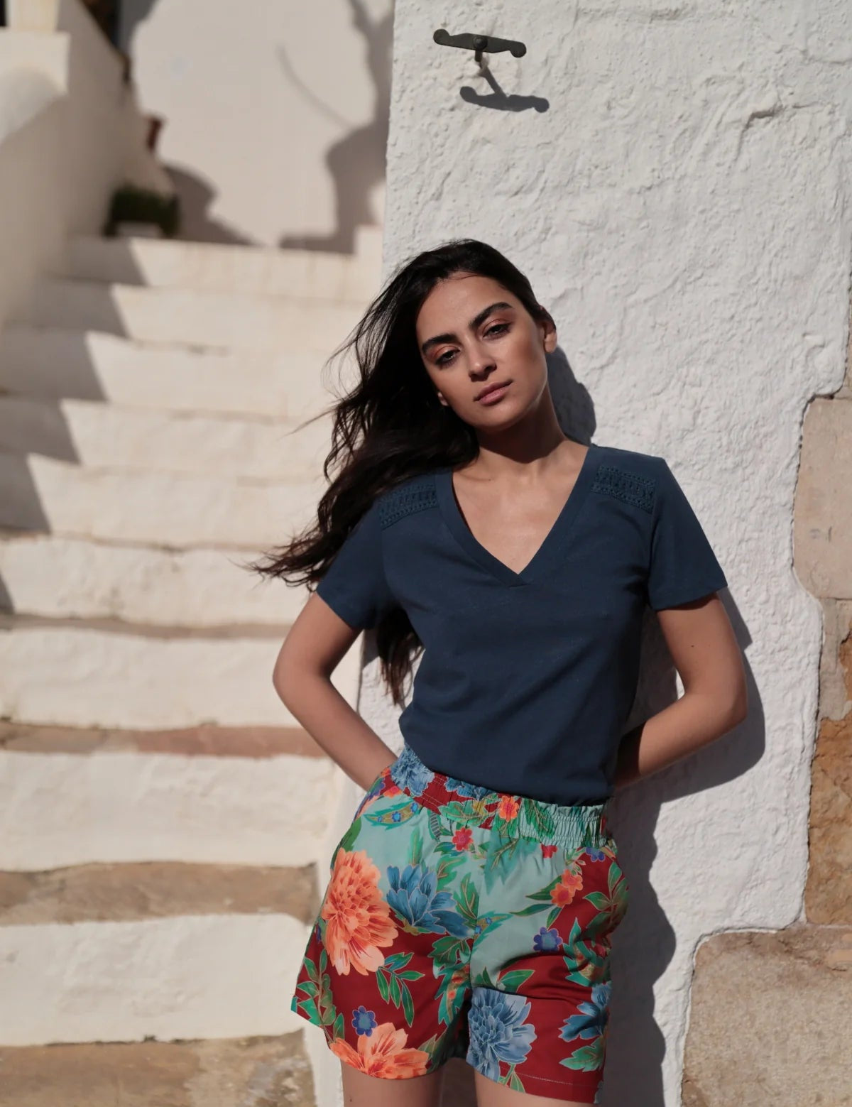 Sommerliches Baumwollshirt in verschiedenen Farben - Blossom Hair & Fashion