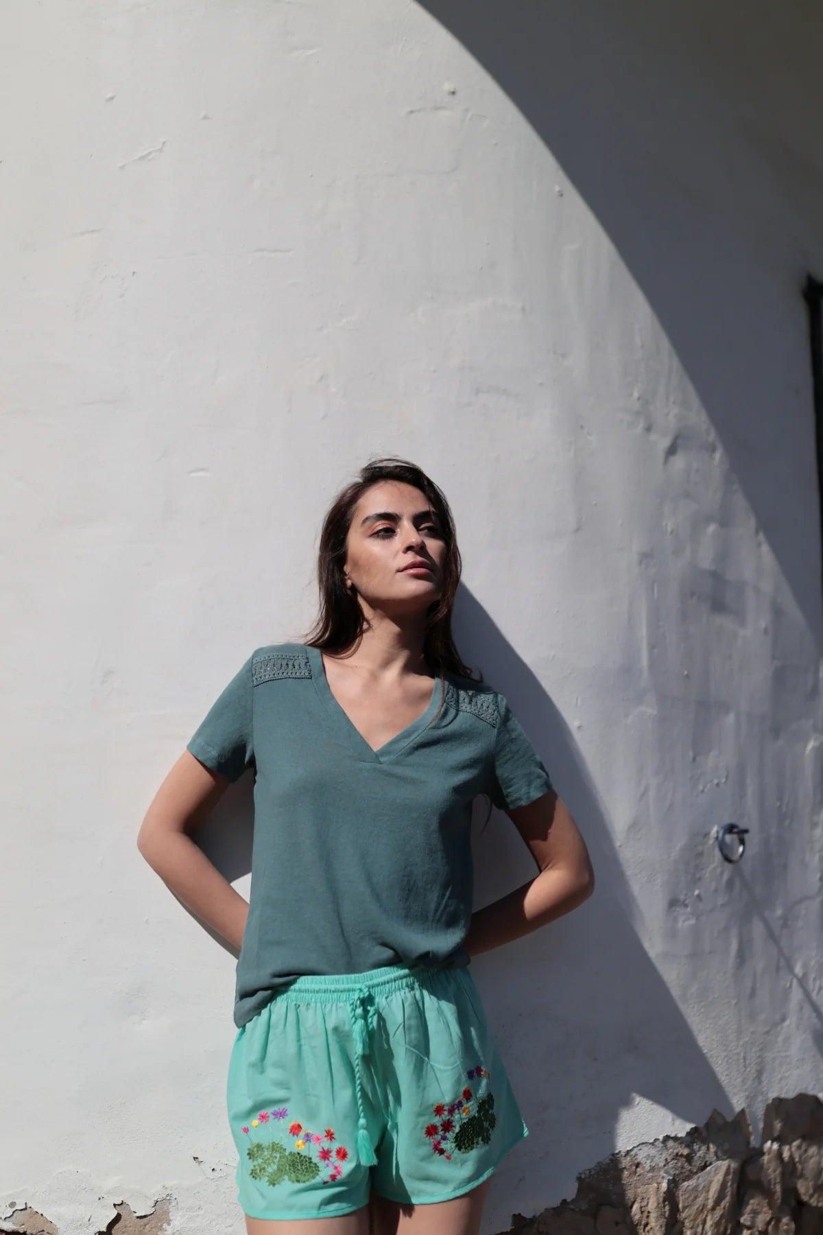 Sommerliches Baumwollshirt in verschiedenen Farben - Blossom Hair & Fashion