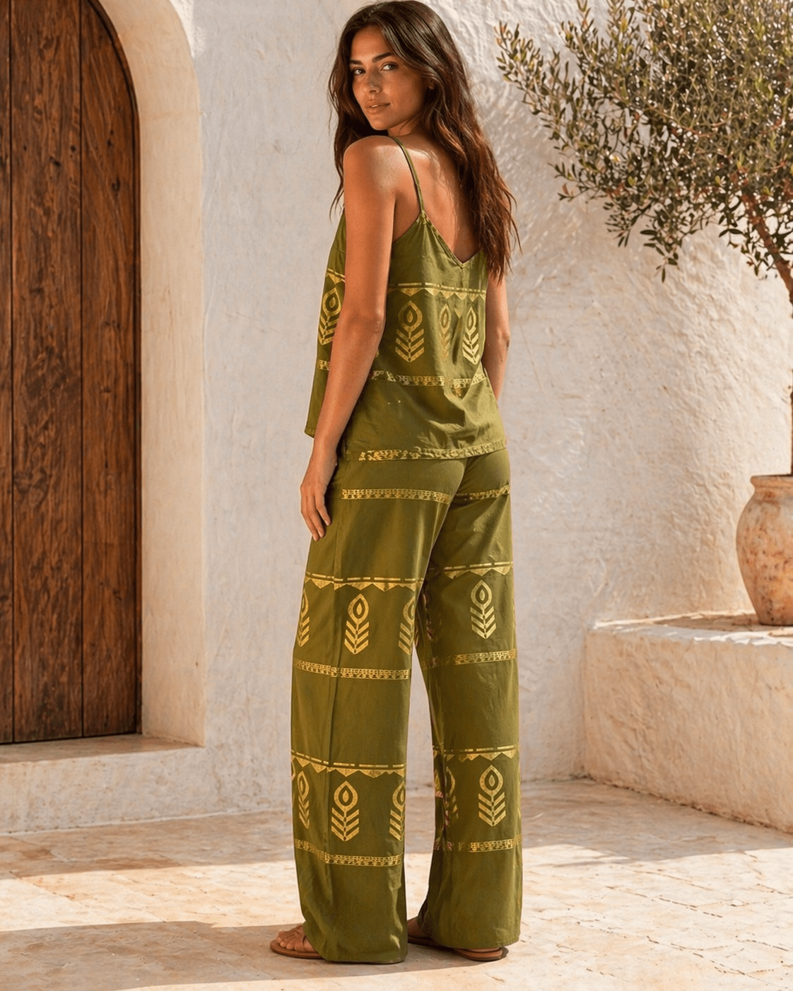Spaghettiträger Top Olivgrün mit Goldprint - Blossom Hair & Fashion