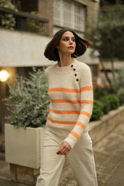 Stilvoller Deauville Pullover mit orangefarbenen Streifen - Blossom Hair & Fashion