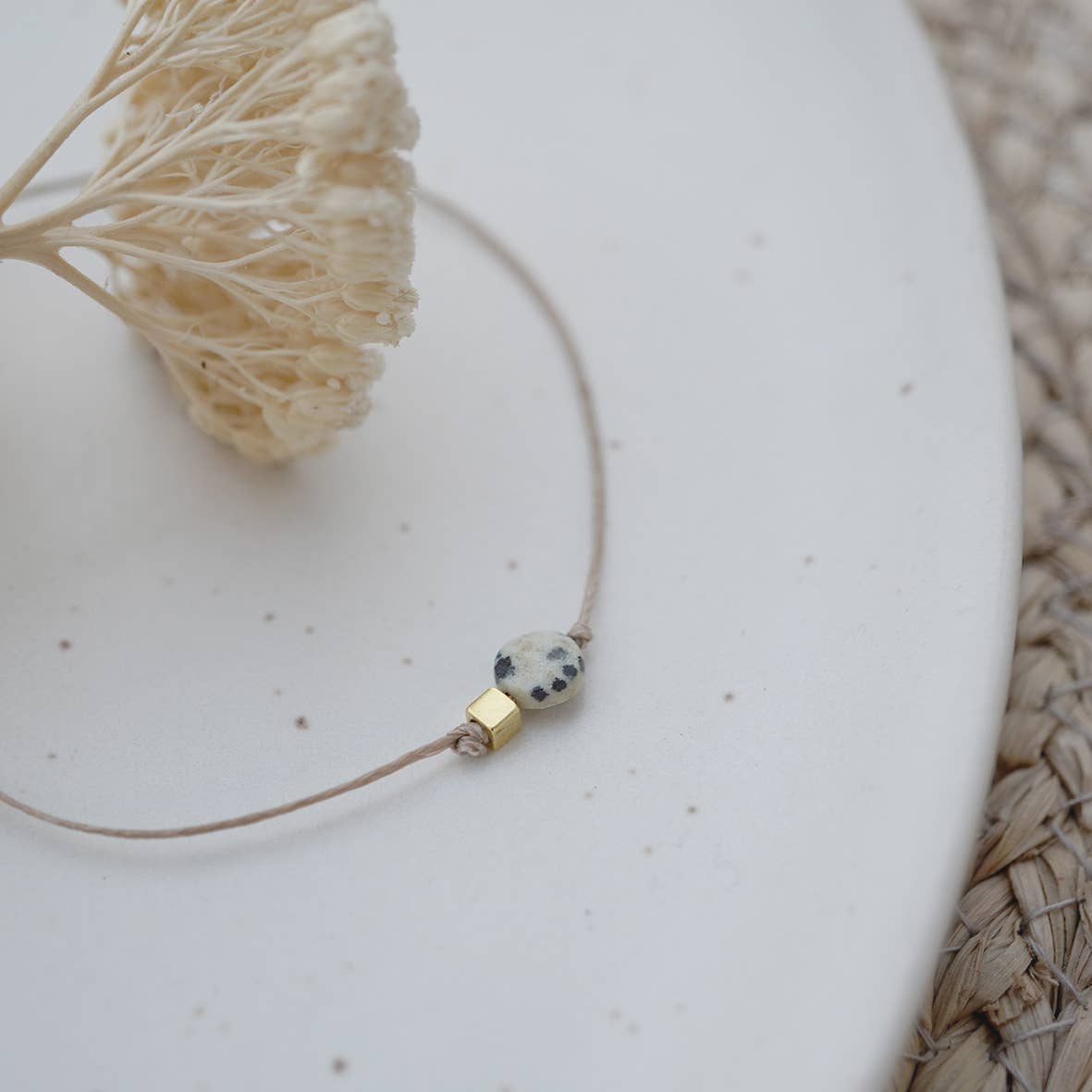 Stilvolles ALMA Armband mit Dalmatiner Jaspis - Blossom Hair & Fashion