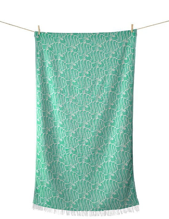 Strandtuch mit Fischmuster in sommerlichen Farben - Blossom Hair & Fashion
