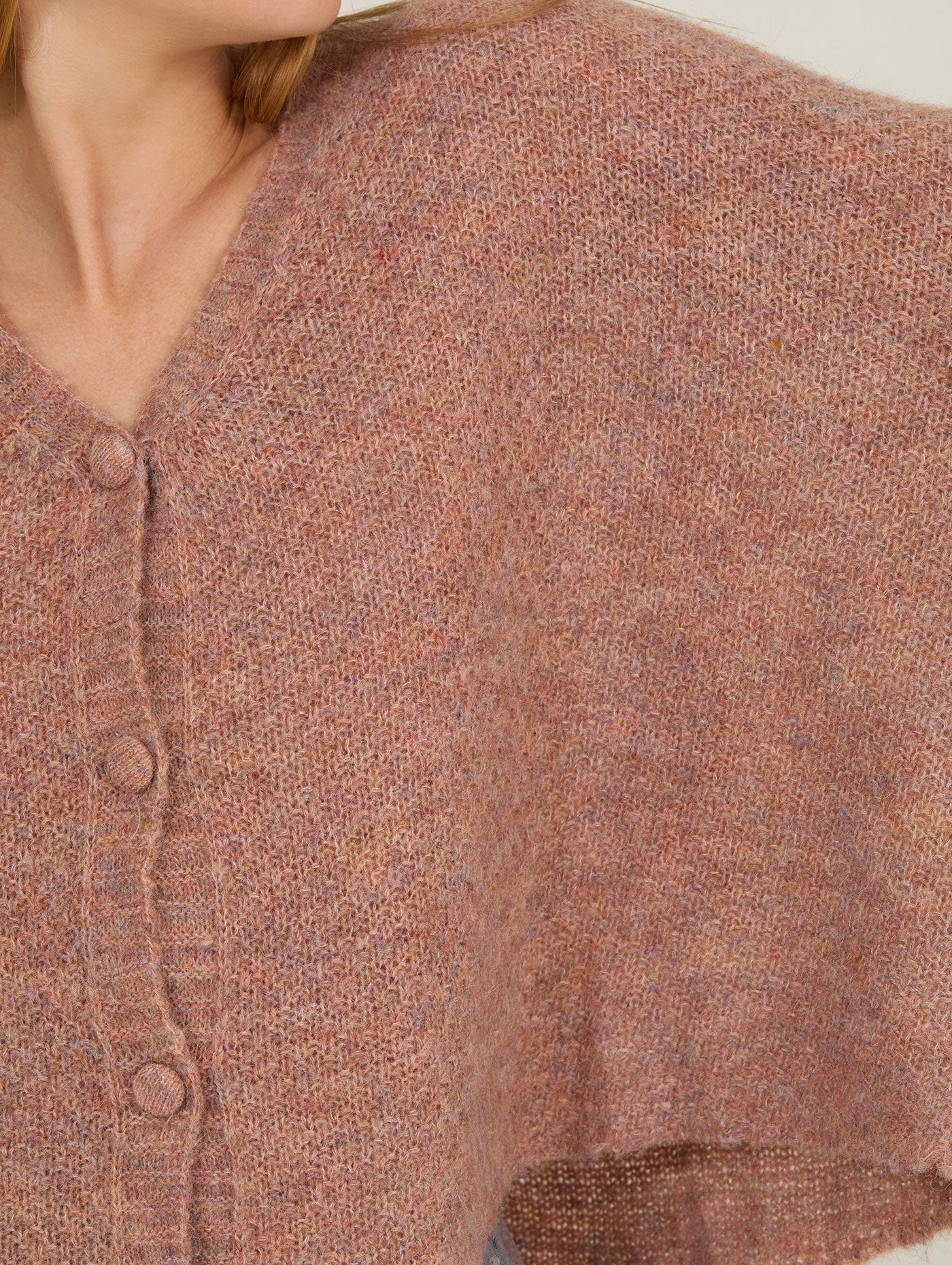 Strick - Cardigan mit V - Ausschnitt und Knöpfen - Blossom Hair & Fashion