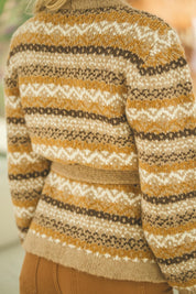 Strickjacke Damen im Jacquardmuster mit V - Ausschnitt - Blossom Hair & Fashion