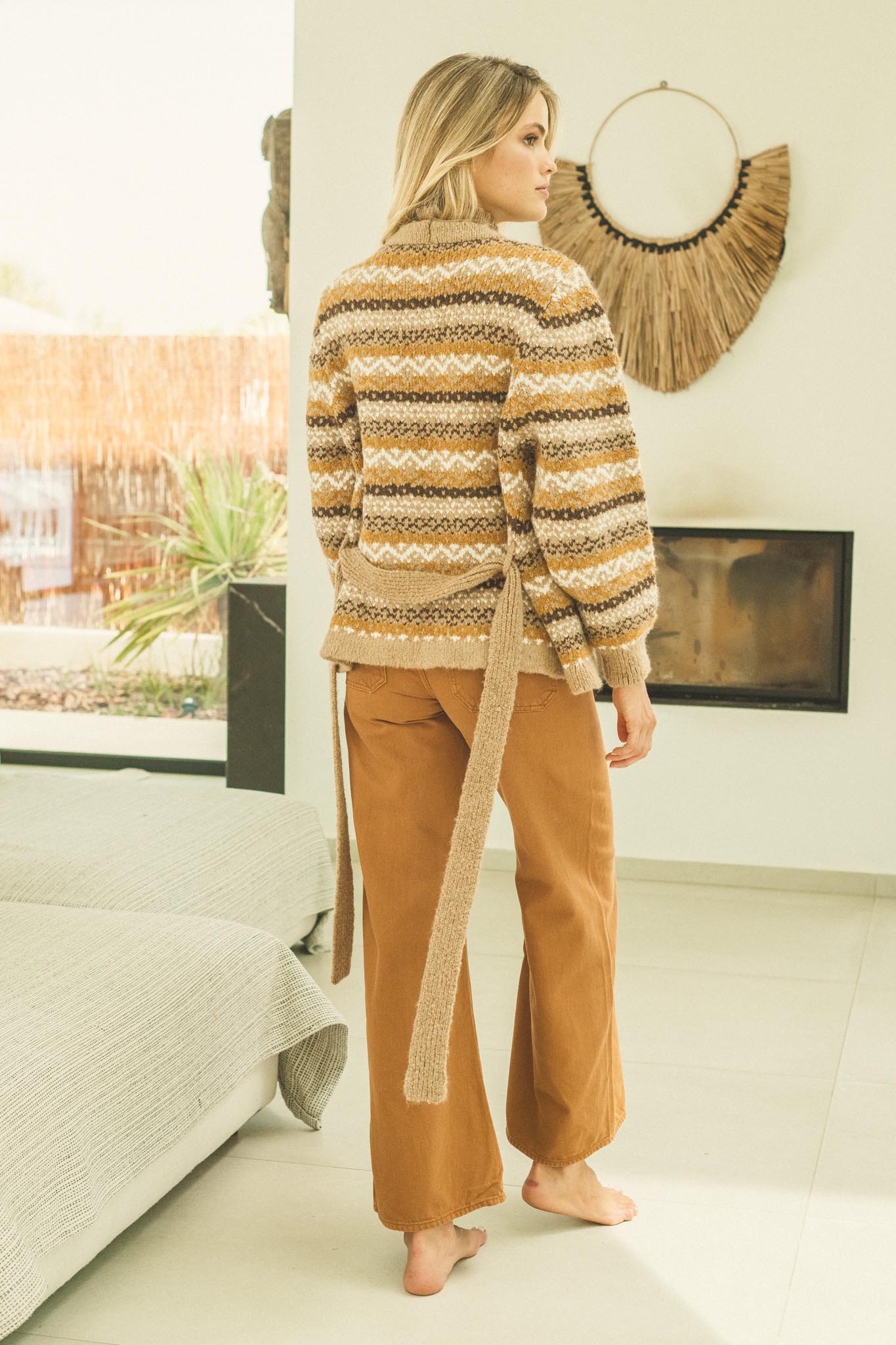 Strickjacke Damen im Jacquardmuster mit V - Ausschnitt - Blossom Hair & Fashion