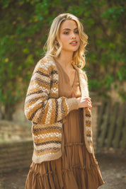 Strickjacke Damen im Jacquardmuster mit V - Ausschnitt - Blossom Hair & Fashion