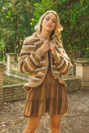 Strickjacke Damen im Jacquardmuster mit V - Ausschnitt - Blossom Hair & Fashion