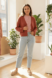 Strickjacke mit V Ausschnitt und Taschen - Blossom Hair & Fashion