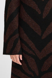 Strickkleid Regular Fit braun - schwarz - Blossom Hair & Fashion