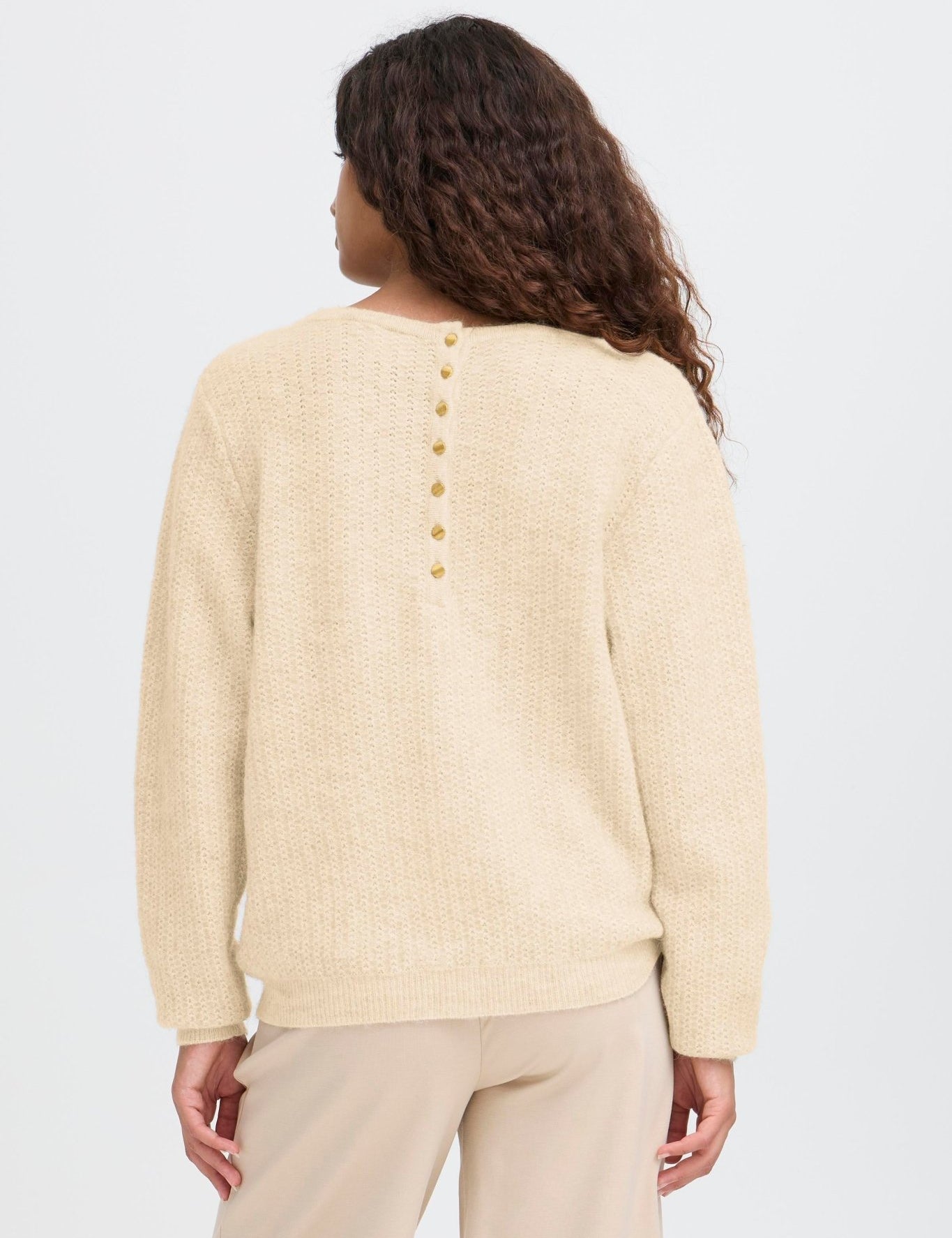 Strickpullover Beige mit Knopfleiste hinten - Blossom Hair & Fashion