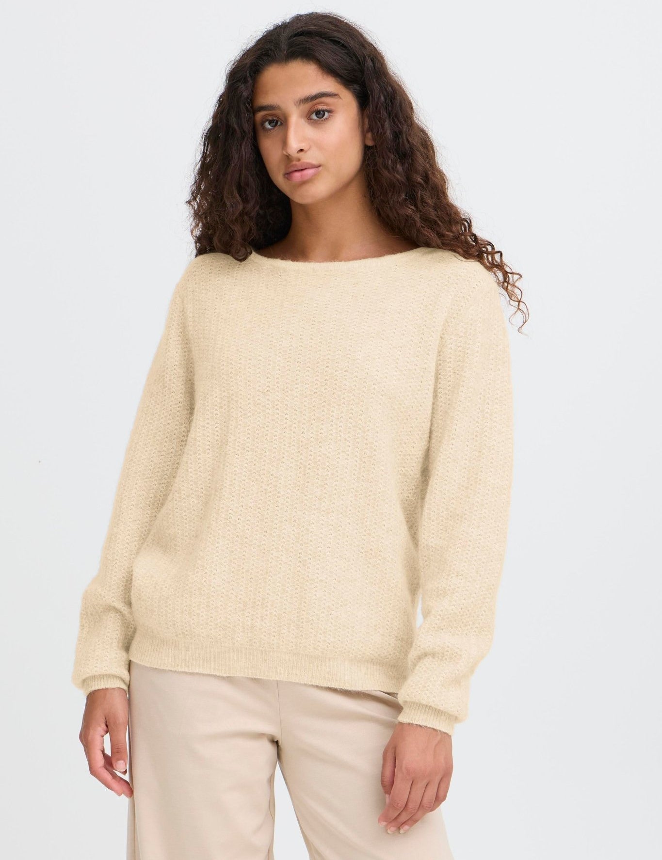 Strickpullover Beige mit Knopfleiste hinten - Blossom Hair & Fashion