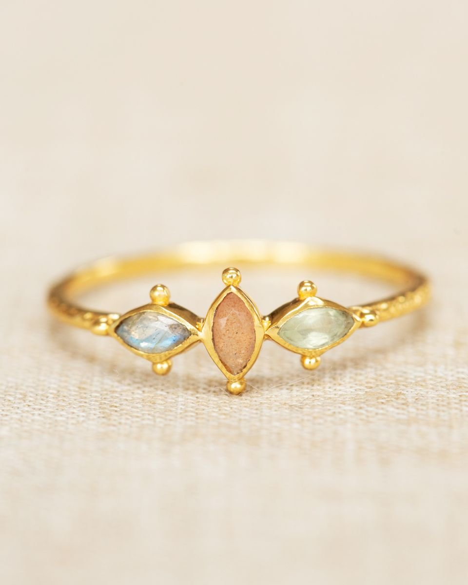 Vergoldeter Ring mit Labradorit, Prehnit & Pfirsich - Mondstein – Natürliche Eleganz - Blossom Hair & Fashion