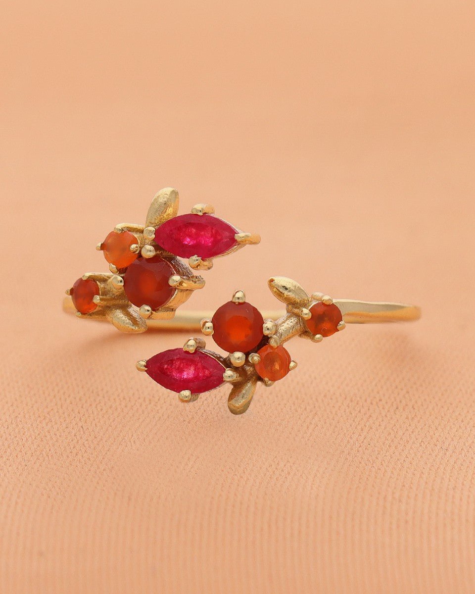 Vergoldeter Ring mit Rubin & rotem Achat – Strahlende Eleganz - Blossom Hair & Fashion