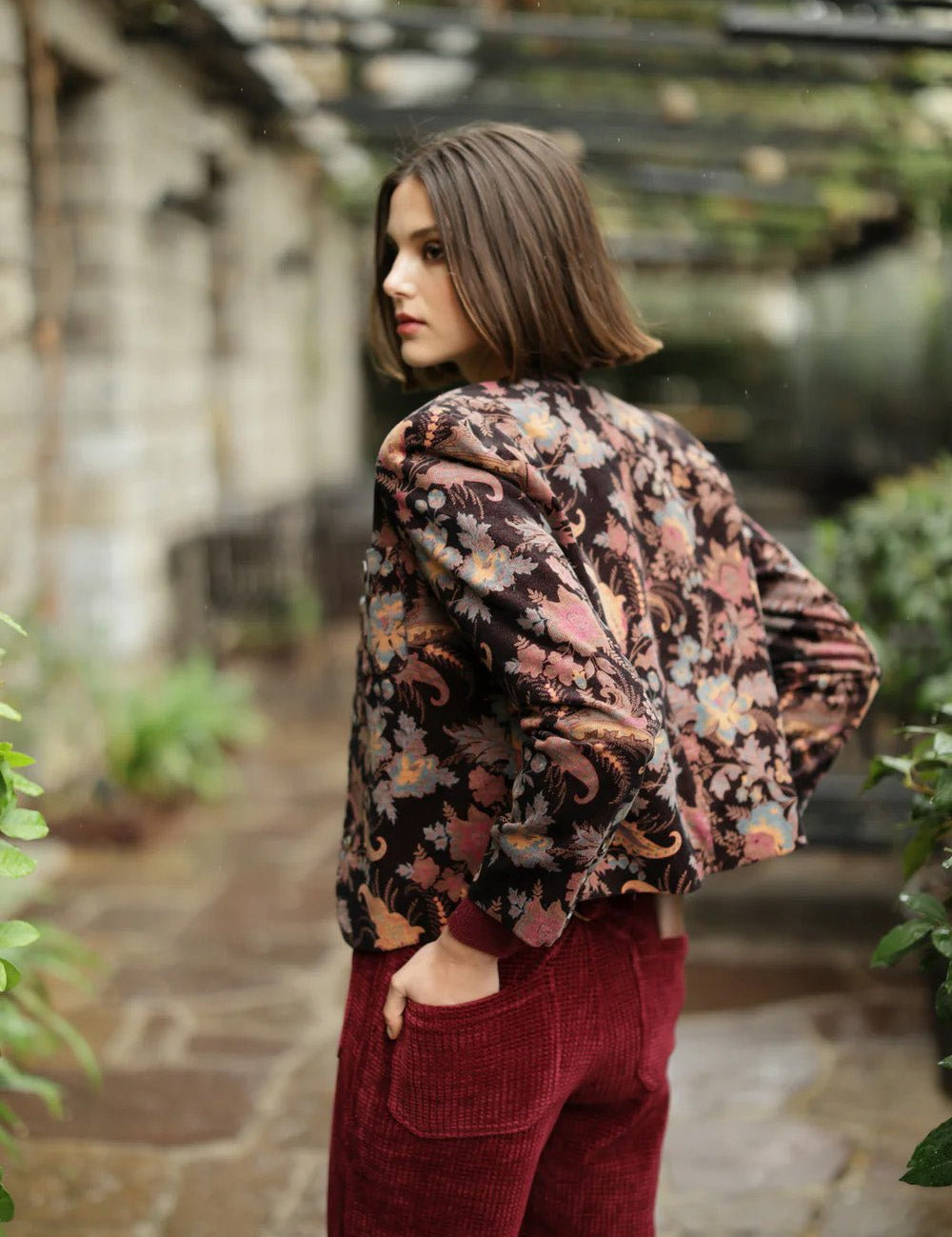 Vintage - inspirierte Amelia Jacke mit Barock - Blumenmuster - Blossom Hair & Fashion