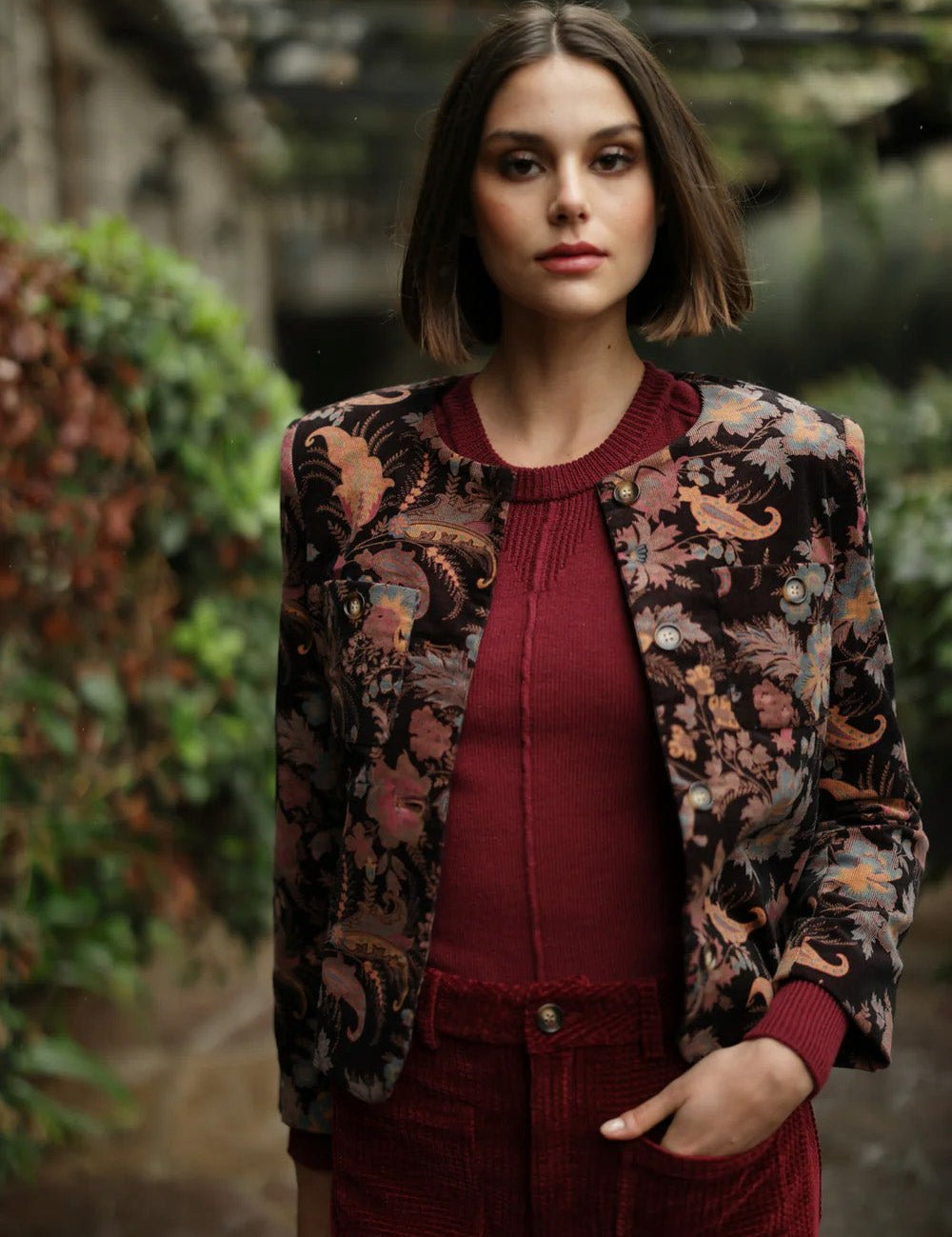 Vintage - inspirierte Amelia Jacke mit Barock - Blumenmuster - Blossom Hair & Fashion