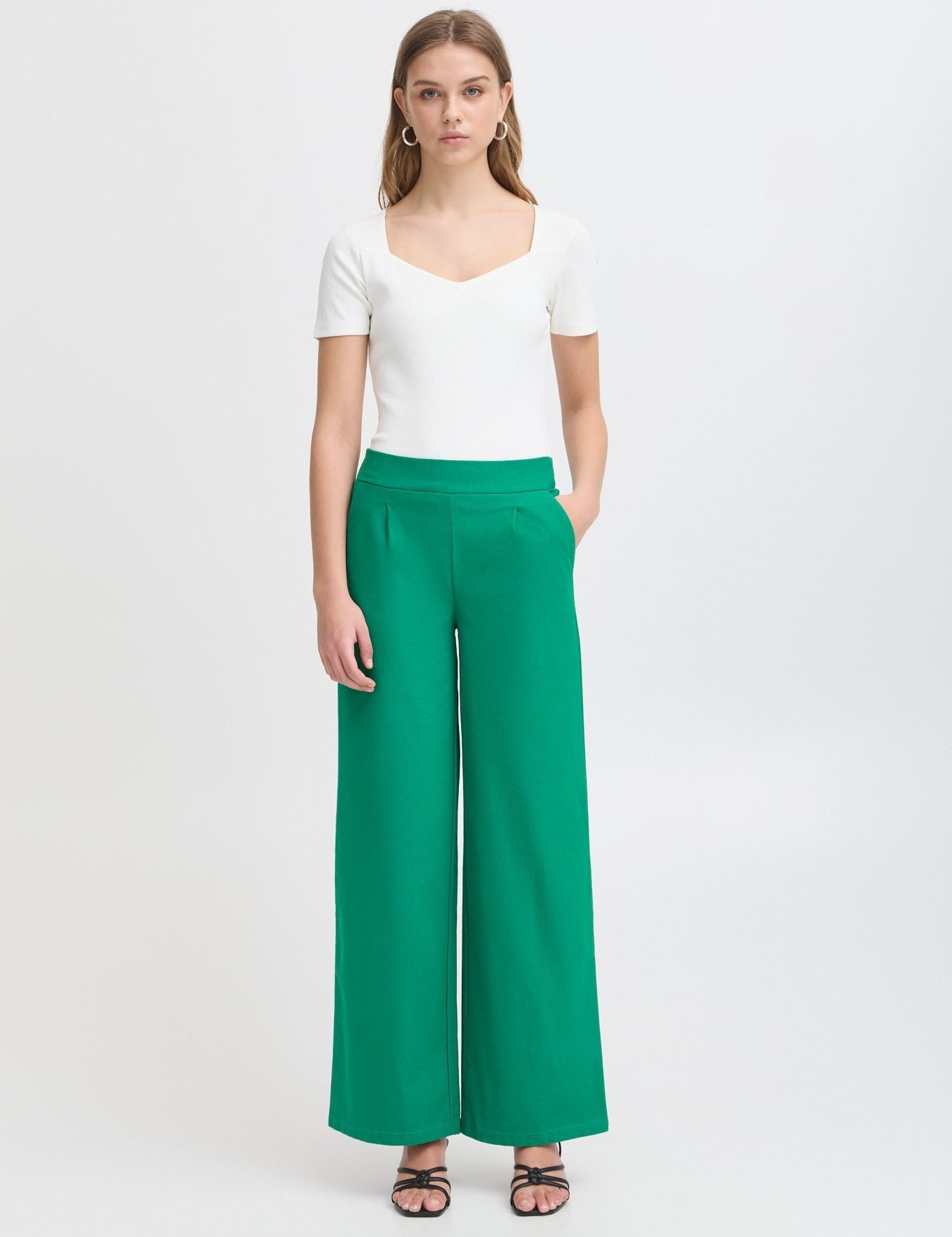 Weit geschnittene grüne Hose mit High - Waist - Blossom Hair & Fashion