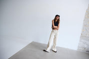 Weite Hose in Naturton mit High Waist - Blossom Hair & Fashion