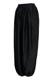 Weite Hose mit elastischem Bund in Schwarz - Blossom Hair & Fashion