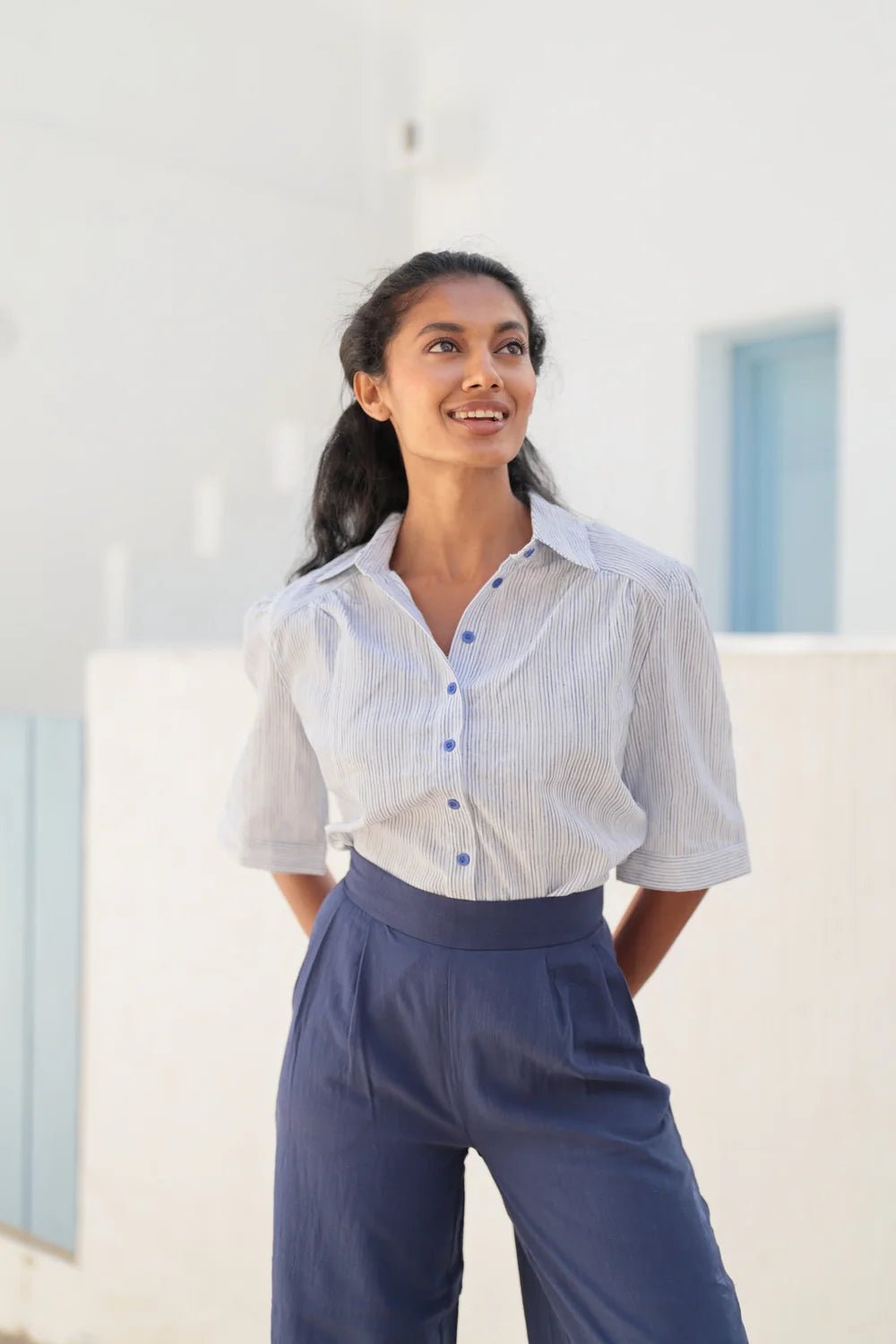 Weite Sommerhose aus Baumwolle in Weiß, Terracotta oder Beige - Blossom Hair & Fashion
