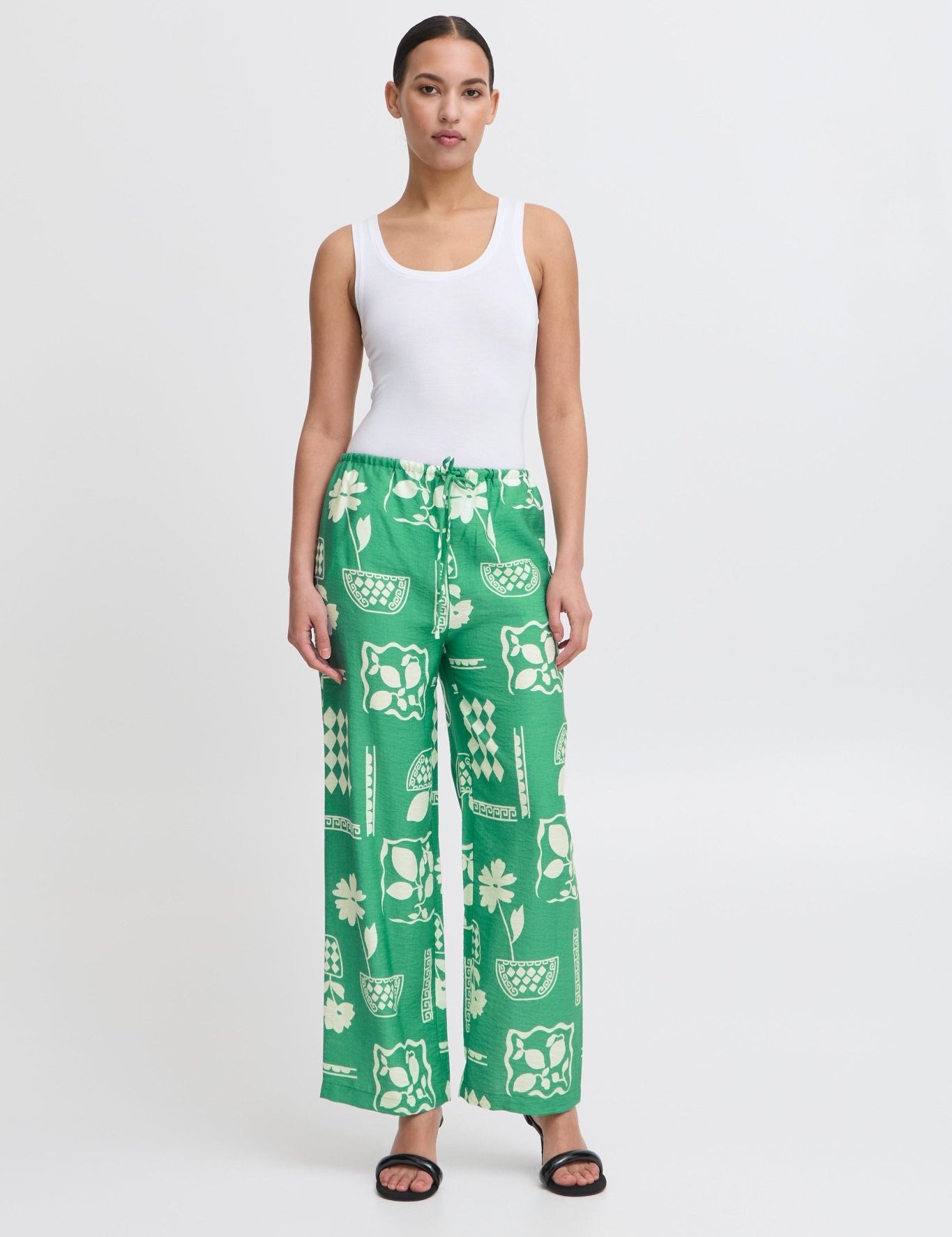 Weite Sommerhose mit Retro - Print in Grün - Blossom Hair & Fashion