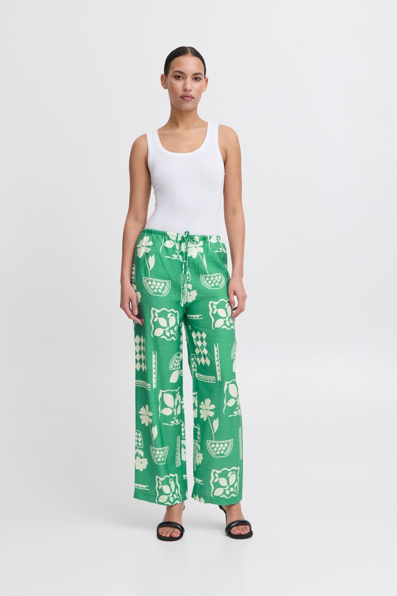 Weite Sommerhose mit Retro - Print in Grün - Blossom Hair & Fashion