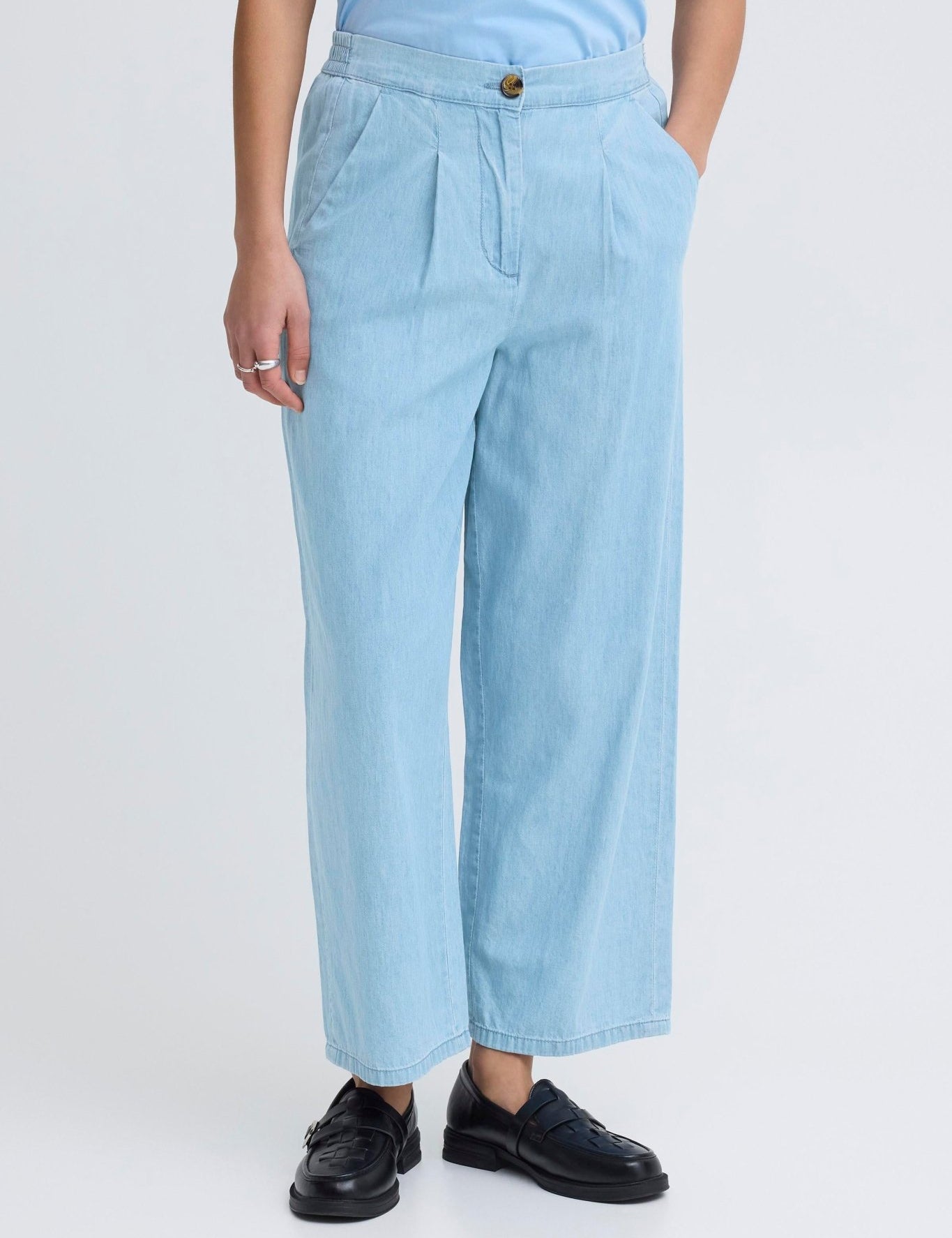 Wide Leg Hose in Hellblau mit Falten - Blossom Hair & Fashion