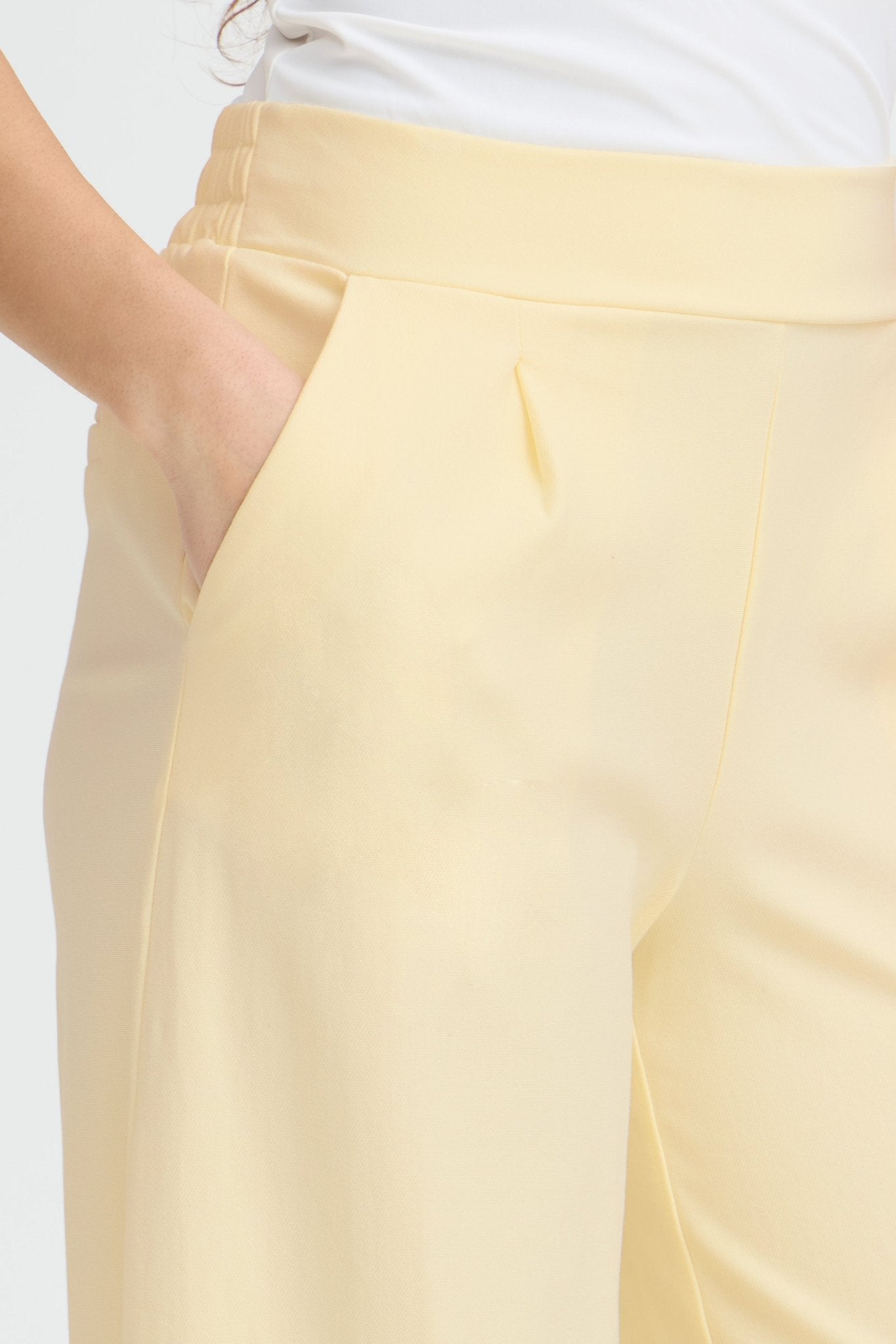 Wide Leg Hose in Pastellgelb oder blau mit hohem Bund - Blossom Hair & Fashion