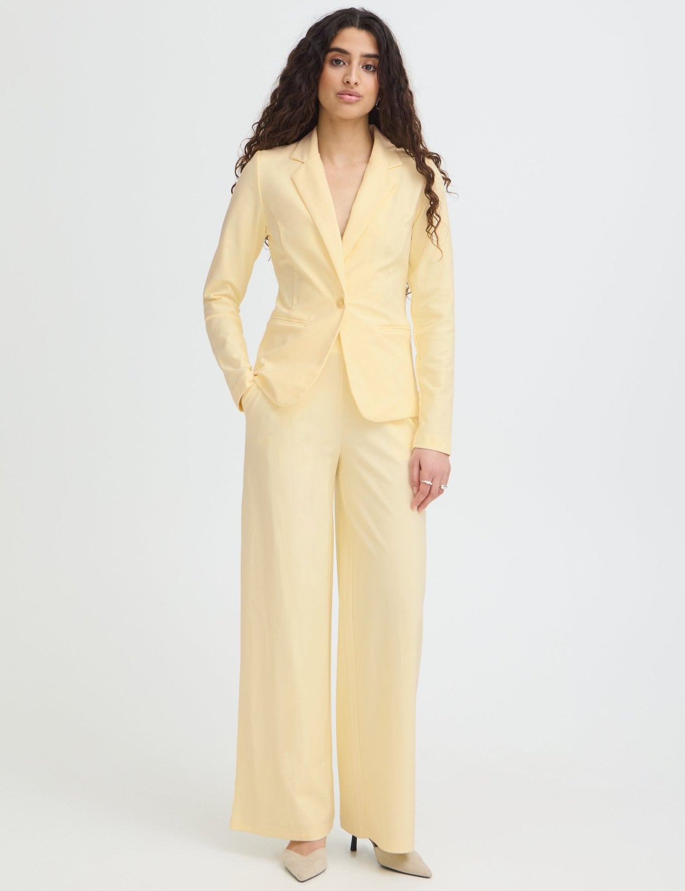 Wide Leg Hose in Pastellgelb oder blau mit hohem Bund - Blossom Hair & Fashion