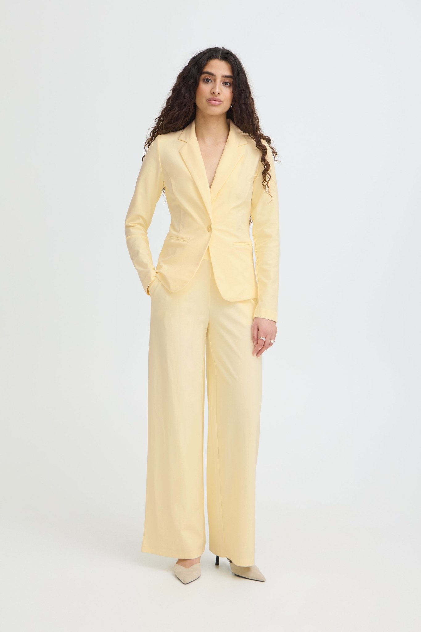 Wide Leg Hose in Pastellgelb oder blau mit hohem Bund - Blossom Hair & Fashion