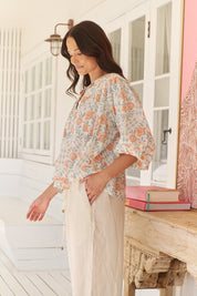 Wide Leg Hose mit Blumenmuster und Spitzendetails - Blossom Hair & Fashion