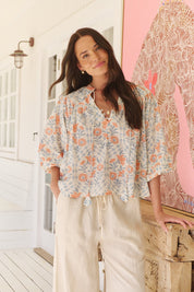 Wide Leg Hose mit Blumenmuster und Spitzendetails - Blossom Hair & Fashion