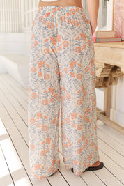 Wide Leg Hose mit Blumenmuster und Spitzendetails - Blossom Hair & Fashion