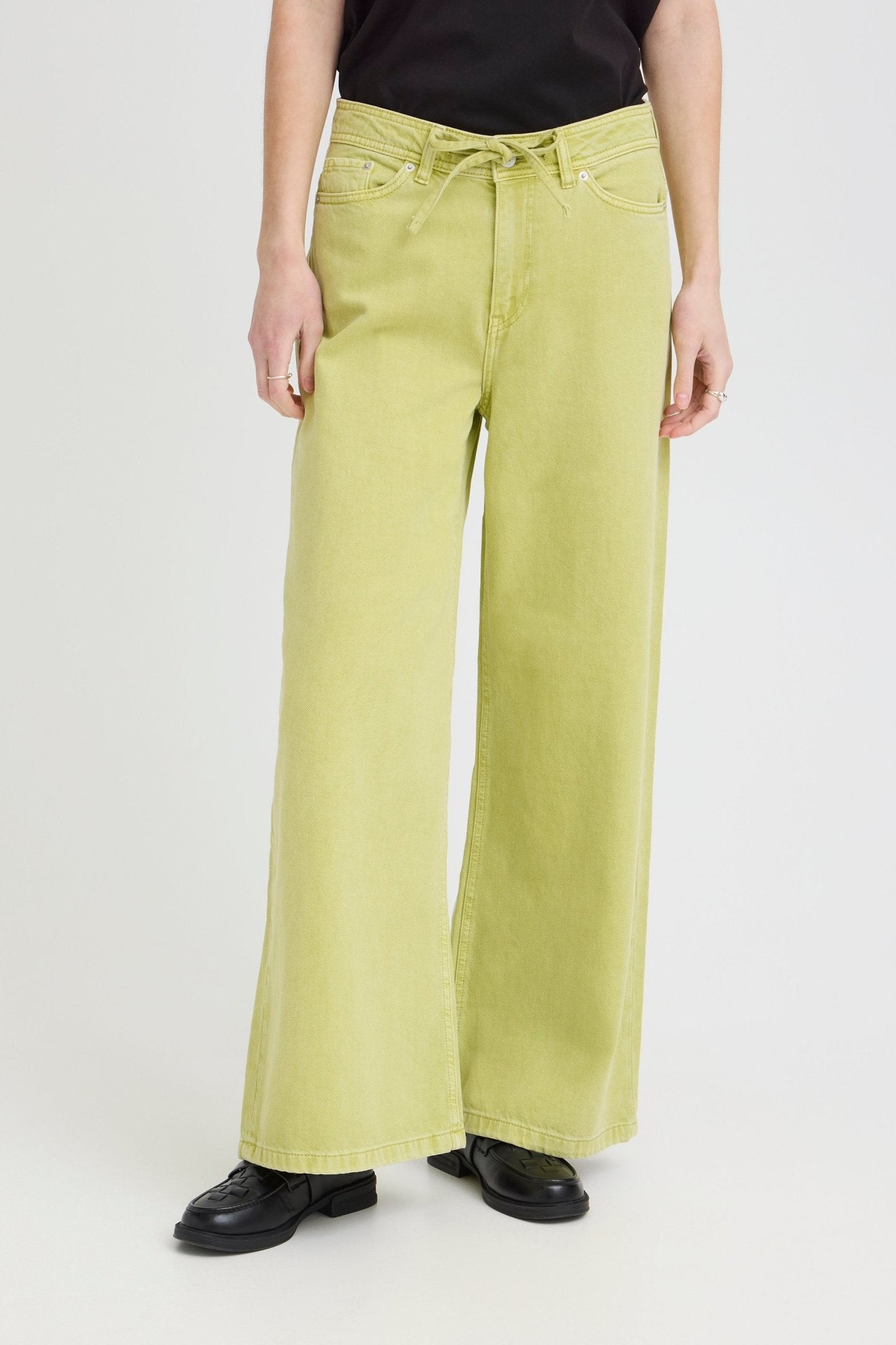 Wide Leg Jeans in Hellgrün aus 100% Baumwolle - Blossom Hair & Fashion