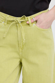 Wide Leg Jeans in Hellgrün aus 100% Baumwolle - Blossom Hair & Fashion