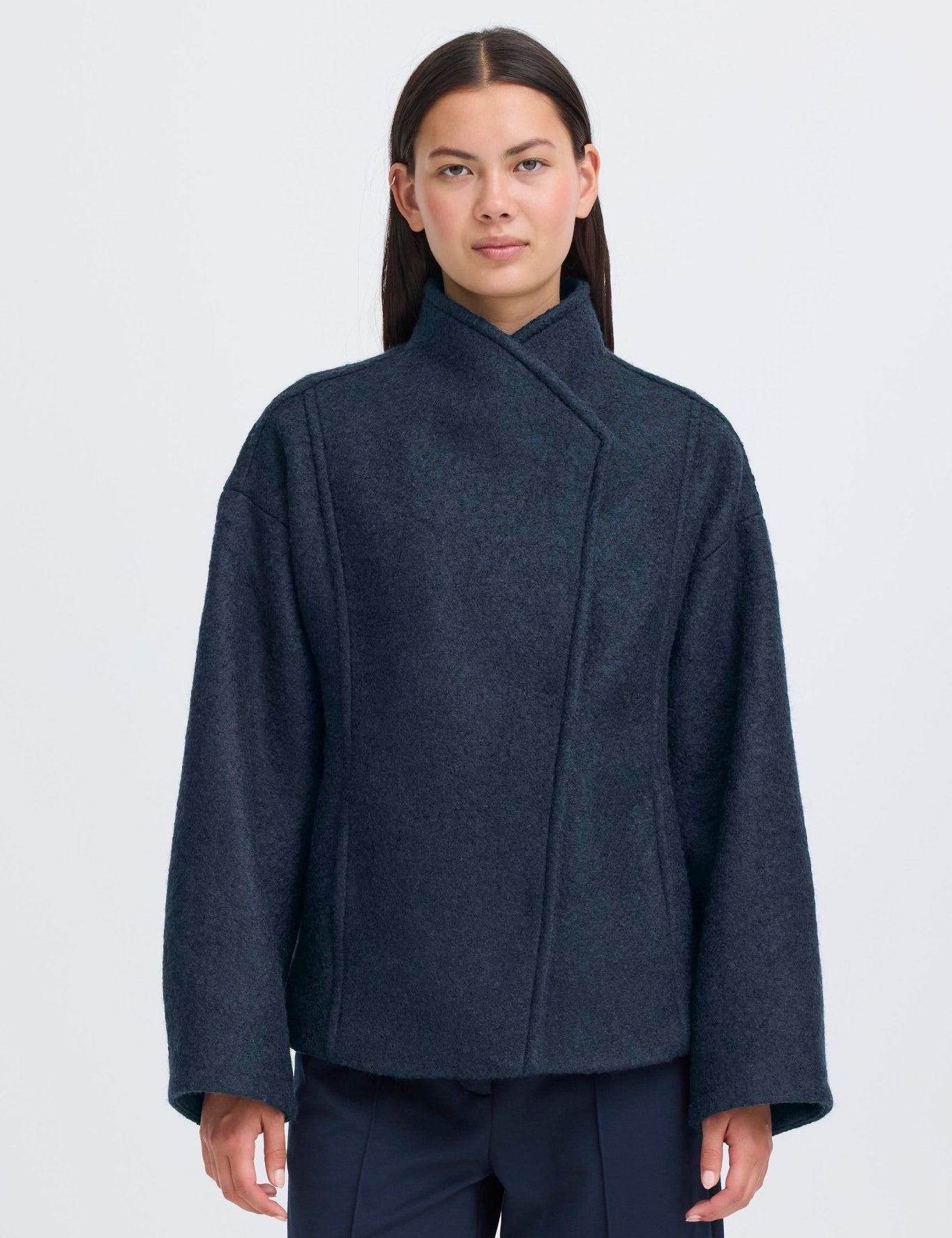 Wolljacke Loose Fit kurz in Grau oder Rosa - Blossom Hair & Fashion